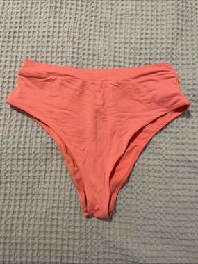 Raisins Cheeky Bottoms